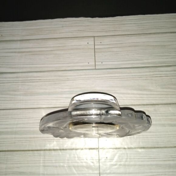 Vintage Hand Crafted Crystal Clear Studios Frosted Quartz Clock Mantel Table Top - Picture 2 of 11